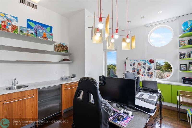 6001 Laguna Path S Miami Beach FL 33141