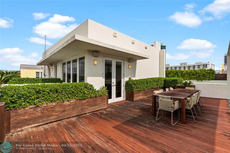 6001 Laguna Path S Miami Beach FL 33141