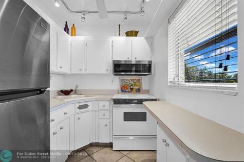 1900 NE 8th Court Fort Lauderdale FL 33304