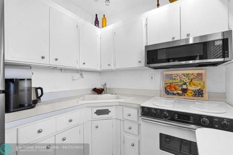 1900 NE 8th Court Fort Lauderdale FL 33304