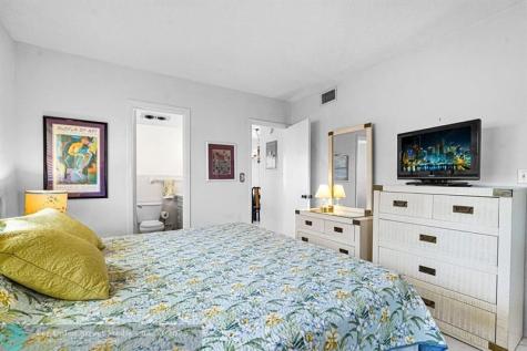 1900 NE 8th Court Fort Lauderdale FL 33304