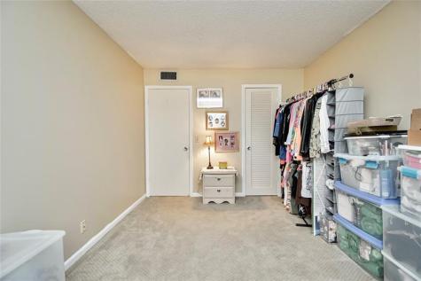 235 Kent N West Palm Beach FL 33417