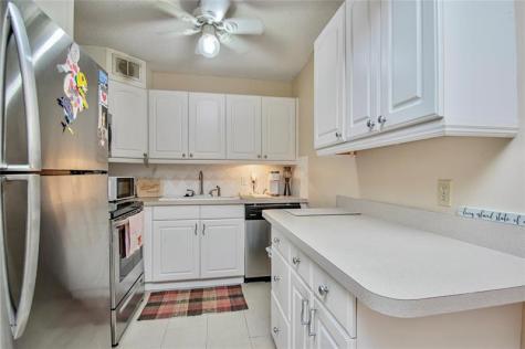 235 Kent N West Palm Beach FL 33417