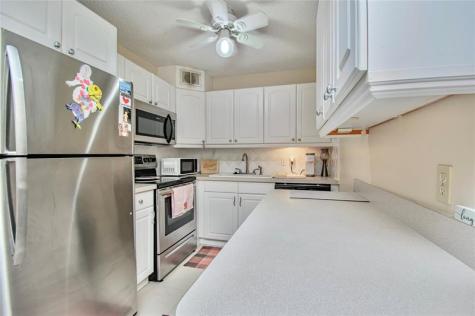 235 Kent N West Palm Beach FL 33417