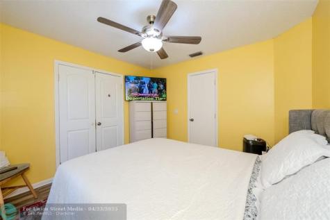 3022 Lucerne Park Drive Greenacres FL 33467