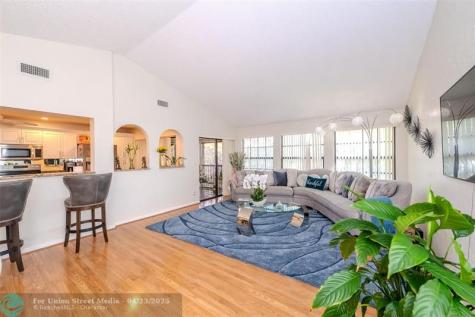 3022 Lucerne Park Drive Greenacres FL 33467