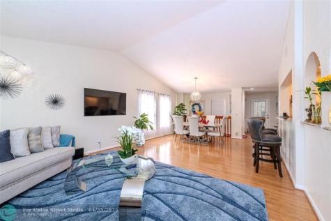 3022 Lucerne Park Drive Greenacres FL 33467