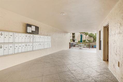 6 Royal Palm Way Boca Raton FL 33432