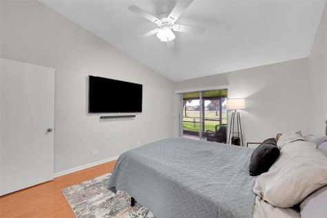 7428 S Pinewalk Drive S Margate FL 33063
