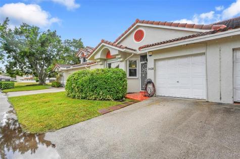 7428 S Pinewalk Drive S Margate FL 33063