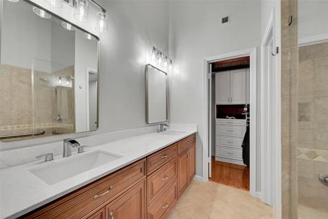 7428 S Pinewalk Drive S Margate FL 33063