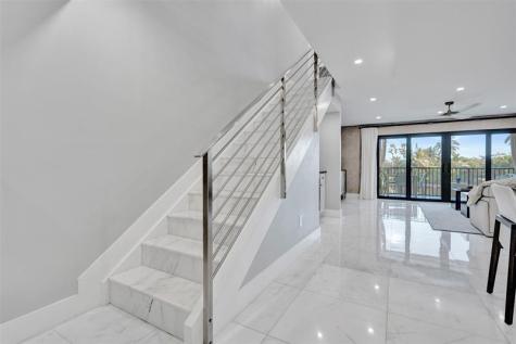 240 Captains Walk Delray Beach FL 33483