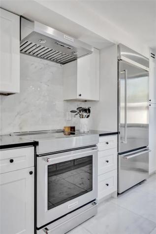 240 Captains Walk Delray Beach FL 33483