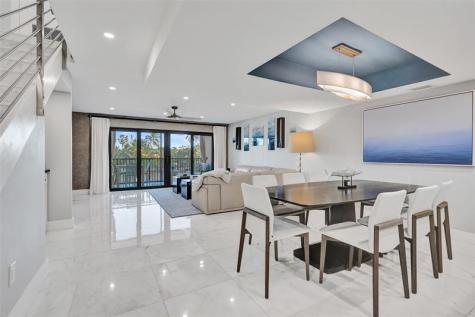 240 Captains Walk Delray Beach FL 33483