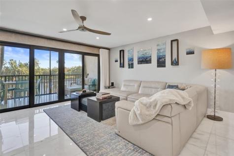 240 Captains Walk Delray Beach FL 33483