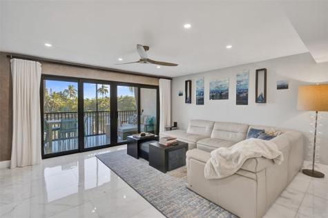 240 Captains Walk Delray Beach FL 33483