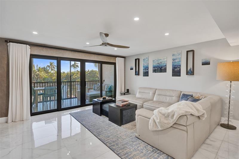 240 Captains Walk Delray Beach FL 33483