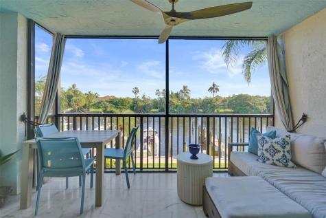 240 Captains Walk Delray Beach FL 33483