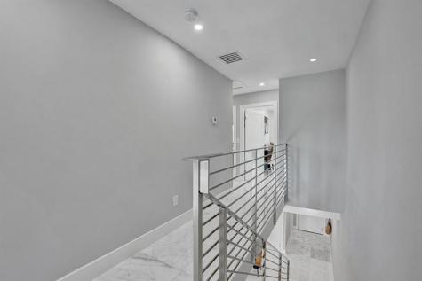 240 Captains Walk Delray Beach FL 33483