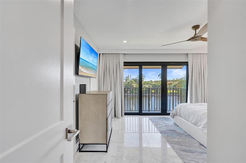 240 Captains Walk Delray Beach FL 33483