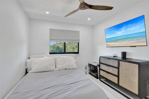 240 Captains Walk Delray Beach FL 33483