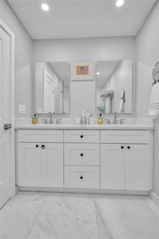 240 Captains Walk Delray Beach FL 33483