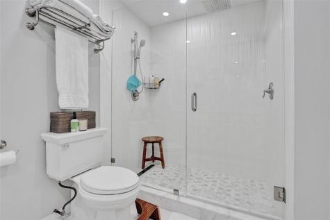 240 Captains Walk Delray Beach FL 33483