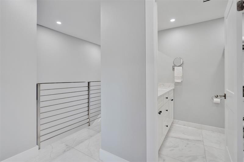 240 Captains Walk Delray Beach FL 33483