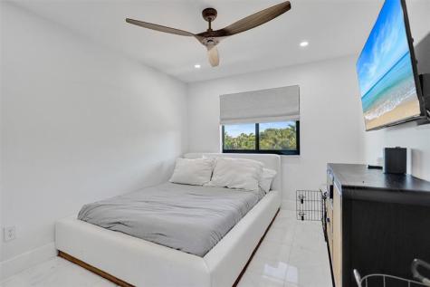 240 Captains Walk Delray Beach FL 33483