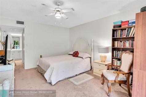 1204 Bahama Bend Coconut Creek FL 33066