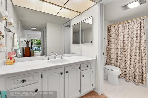 1204 Bahama Bend Coconut Creek FL 33066