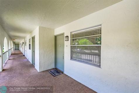 1204 Bahama Bend Coconut Creek FL 33066