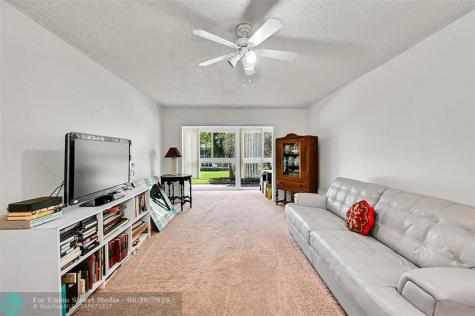 1204 Bahama Bend Coconut Creek FL 33066