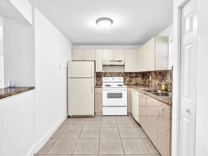 4255 N University Drive Sunrise FL 33351