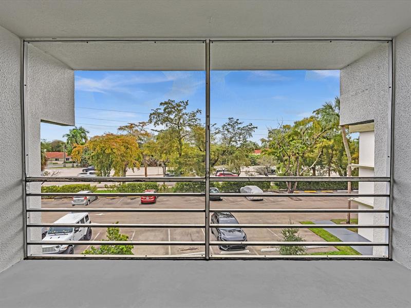 4255 N University Drive Sunrise FL 33351