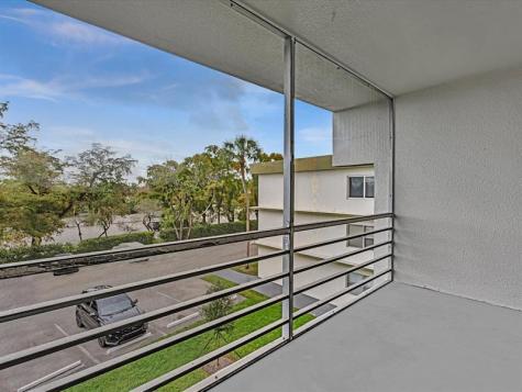 4255 N University Drive Sunrise FL 33351