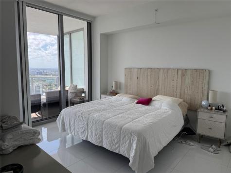 851 NE 1st Avenue Miami FL 33132