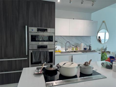 851 NE 1st Avenue Miami FL 33132