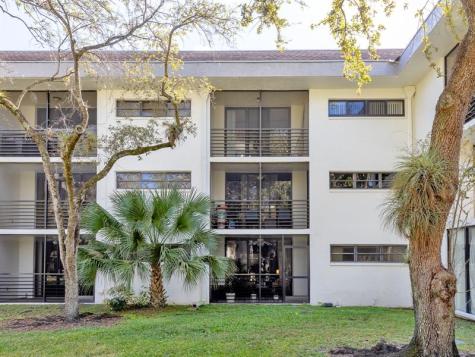 7579 NW 79th Avenue Tamarac FL 33321