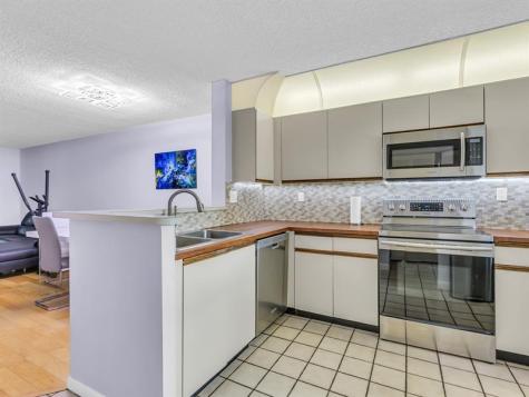 7579 NW 79th Avenue Tamarac FL 33321