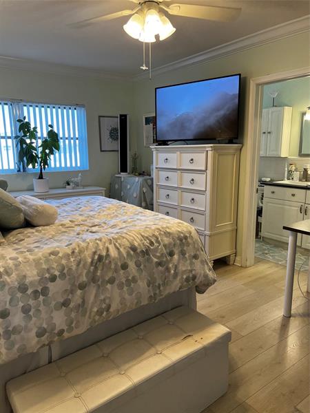 2734 NE 27th Court Lighthouse Point FL 33064