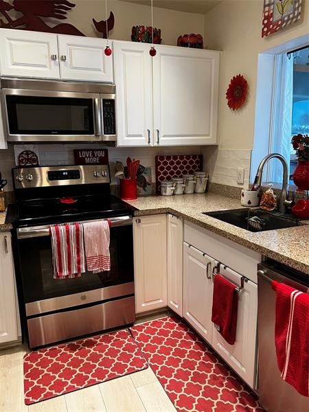 2734 NE 27th Court Lighthouse Point FL 33064