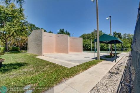 2660 N Carambola Circle Coconut Creek FL 33066