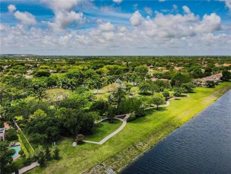 41 Deer Creek Road Deerfield Beach FL 33442