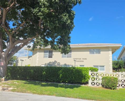 2131 NE 42nd Court Lighthouse Point FL 33064