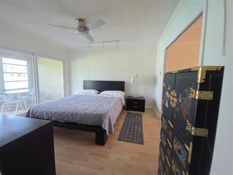 2131 NE 42nd Court Lighthouse Point FL 33064