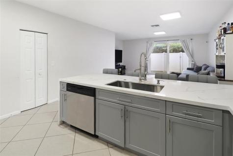 8106 Prestige Commons Drive Tamarac FL 33321