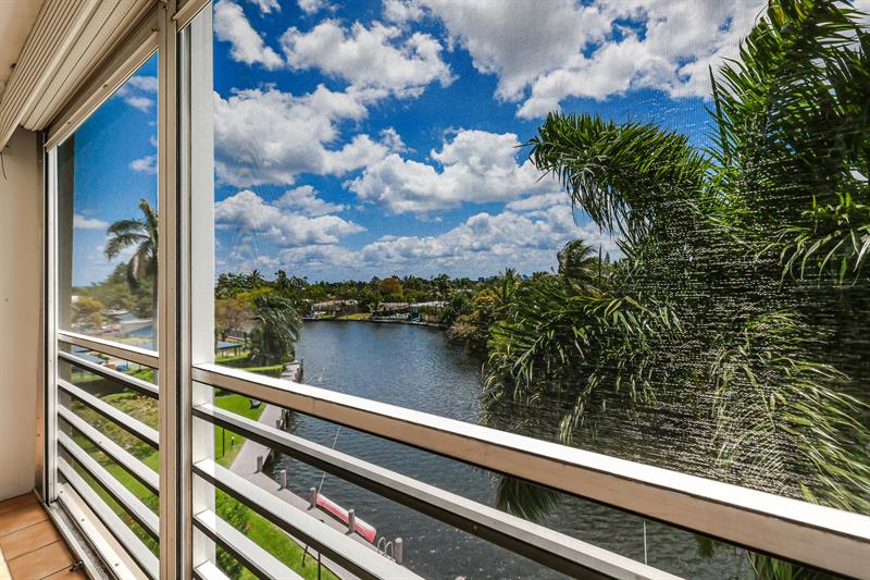 3010 NE 16th Avenue Oakland Park FL 33334