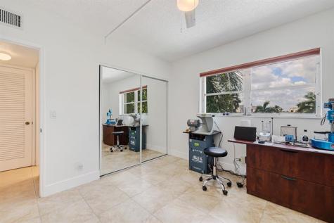 3010 NE 16th Avenue Oakland Park FL 33334