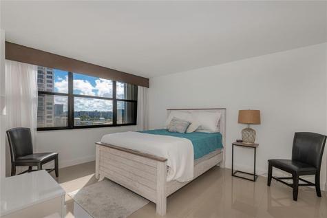 2101 S Ocean Drive Hollywood FL 33019